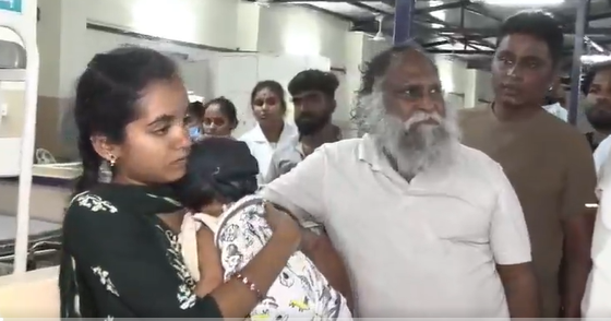 అర్ధరాత్రి ఆపదలో ఉన్న తల్లీబిడ్డలకు జగ్గారెడ్డి అండ.. తన కారులో ఎంసీహెచ్‌కు తరలింపు